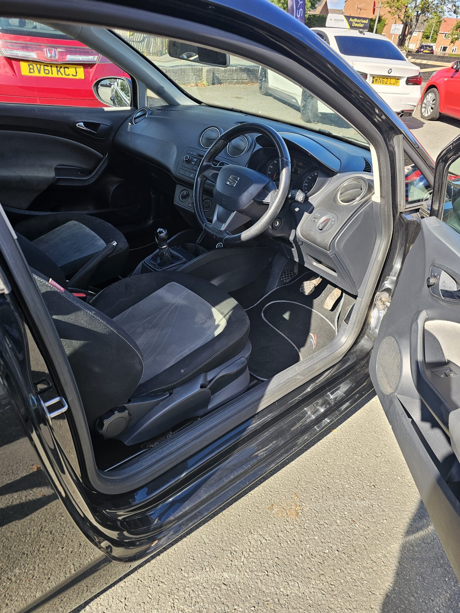 
								SEAT IBIZA 1.4 Toca 3dr full									