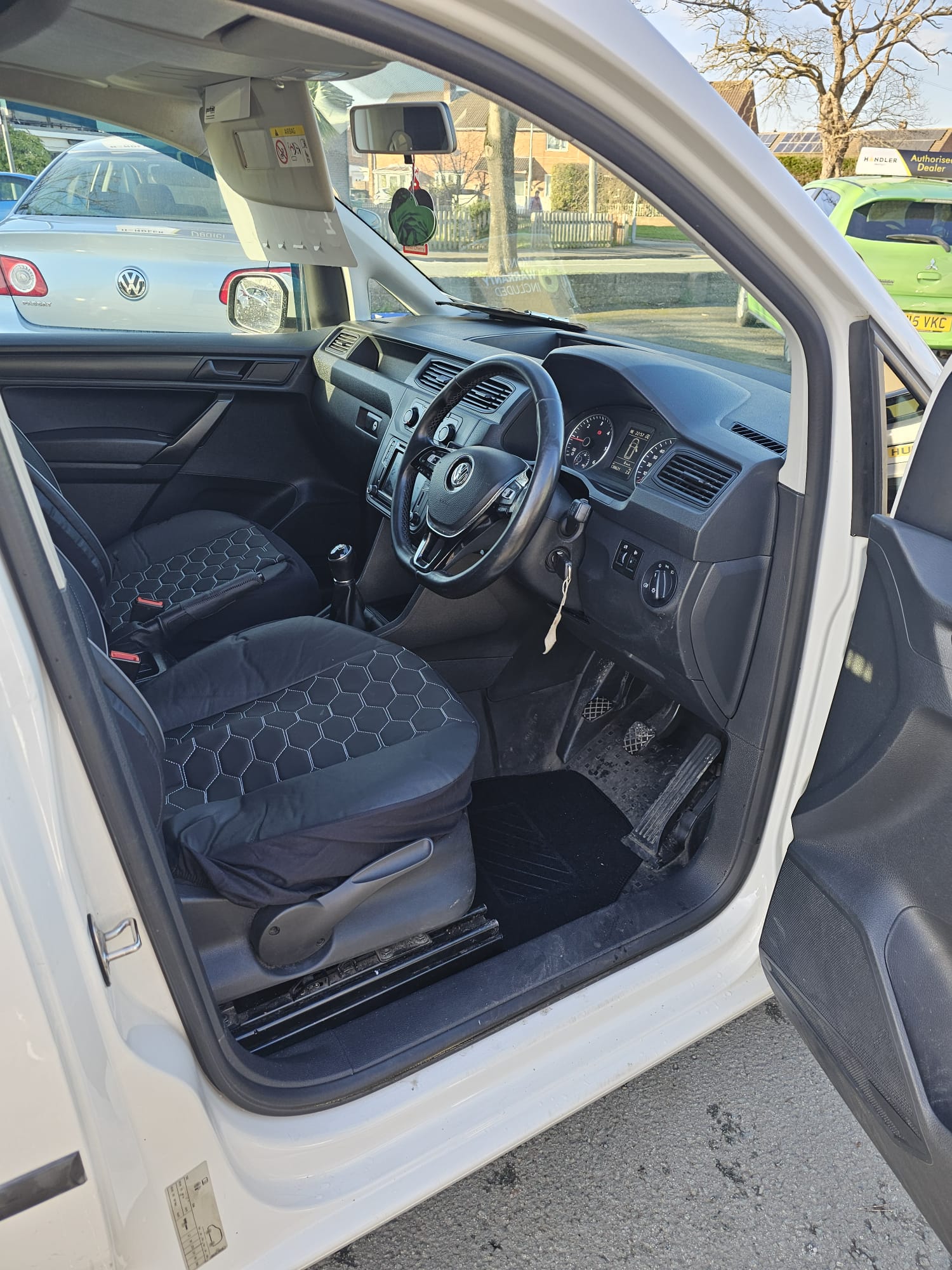 
								2019 Volkswagen Caddy full									