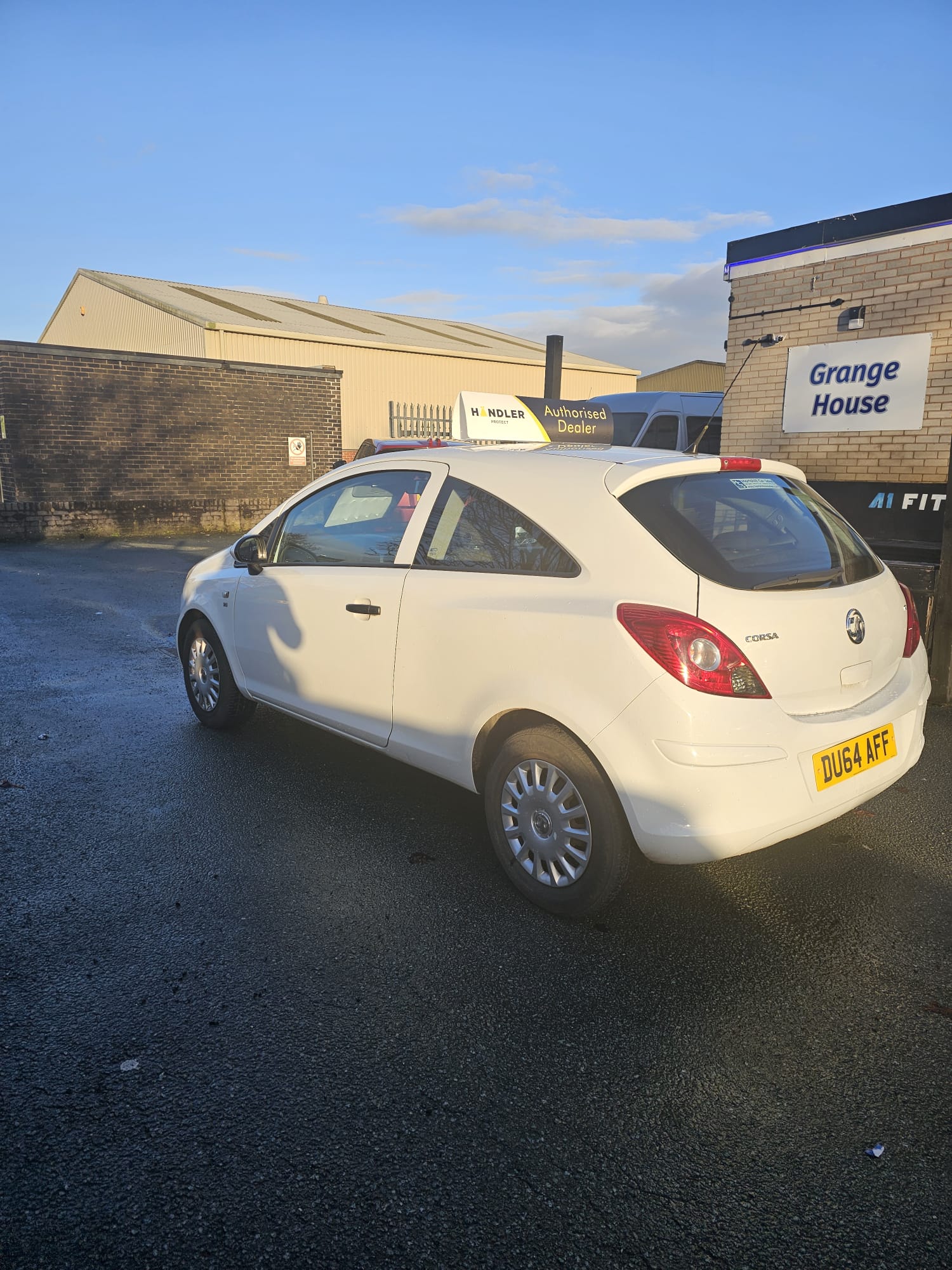 
								2014 Vauxhall Corsa full									
