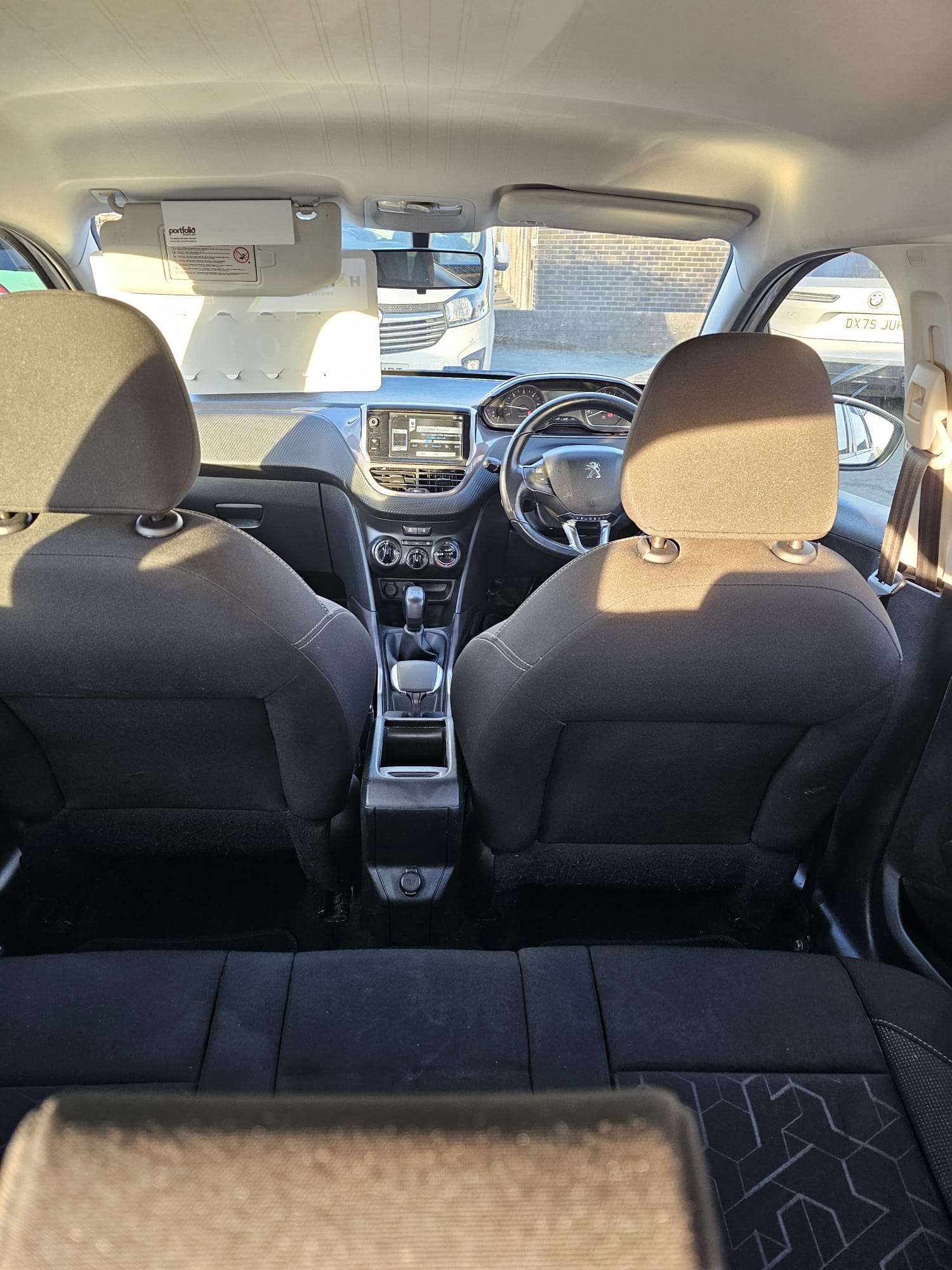 
								2013 Peugeot 2008 full									