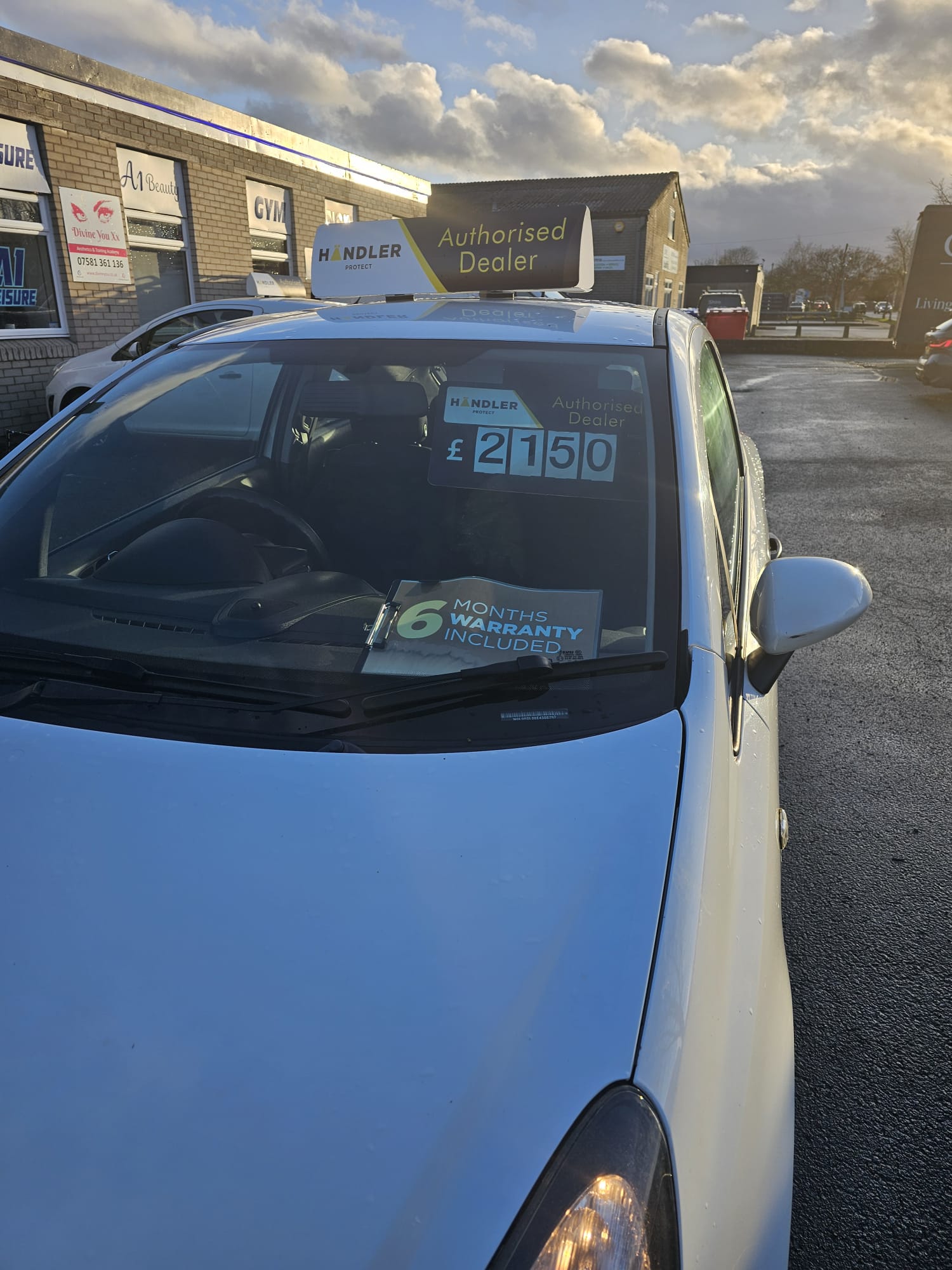 
								2014 Vauxhall Corsa full									