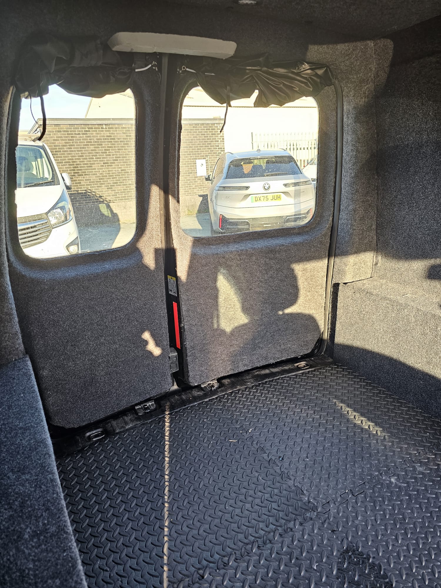 
								2012 Volkswagen Caddy full									