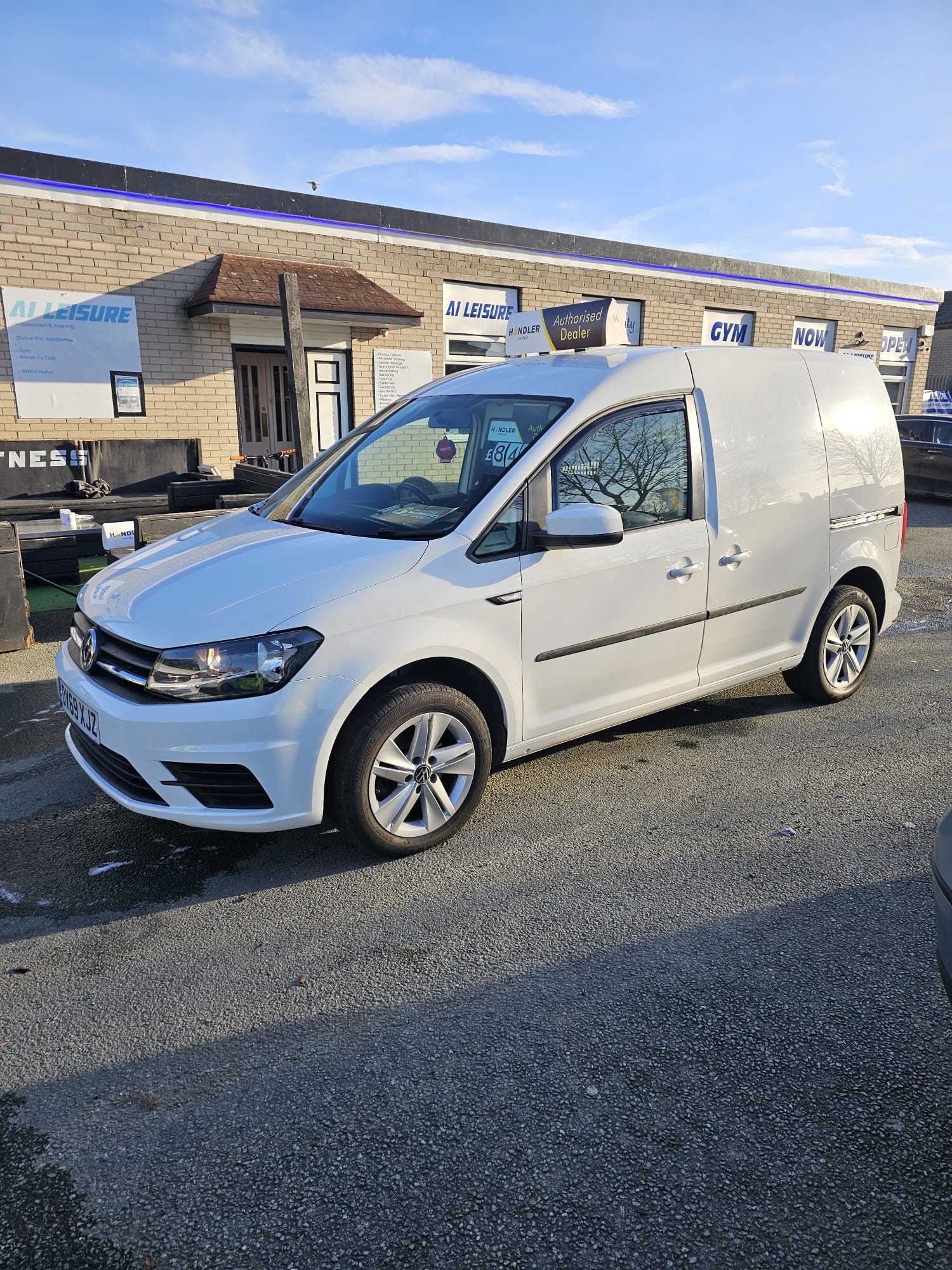 
								2019 Volkswagen Caddy full									