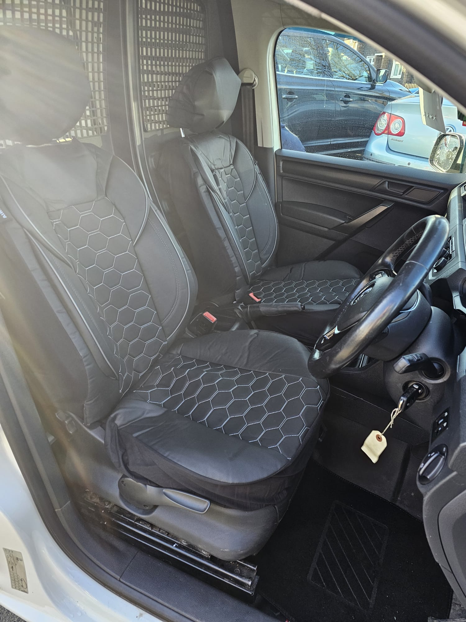 
								2019 Volkswagen Caddy full									