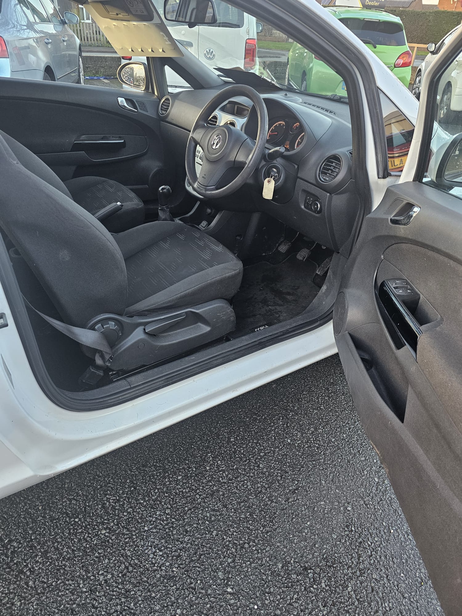 
								2014 Vauxhall Corsa full									