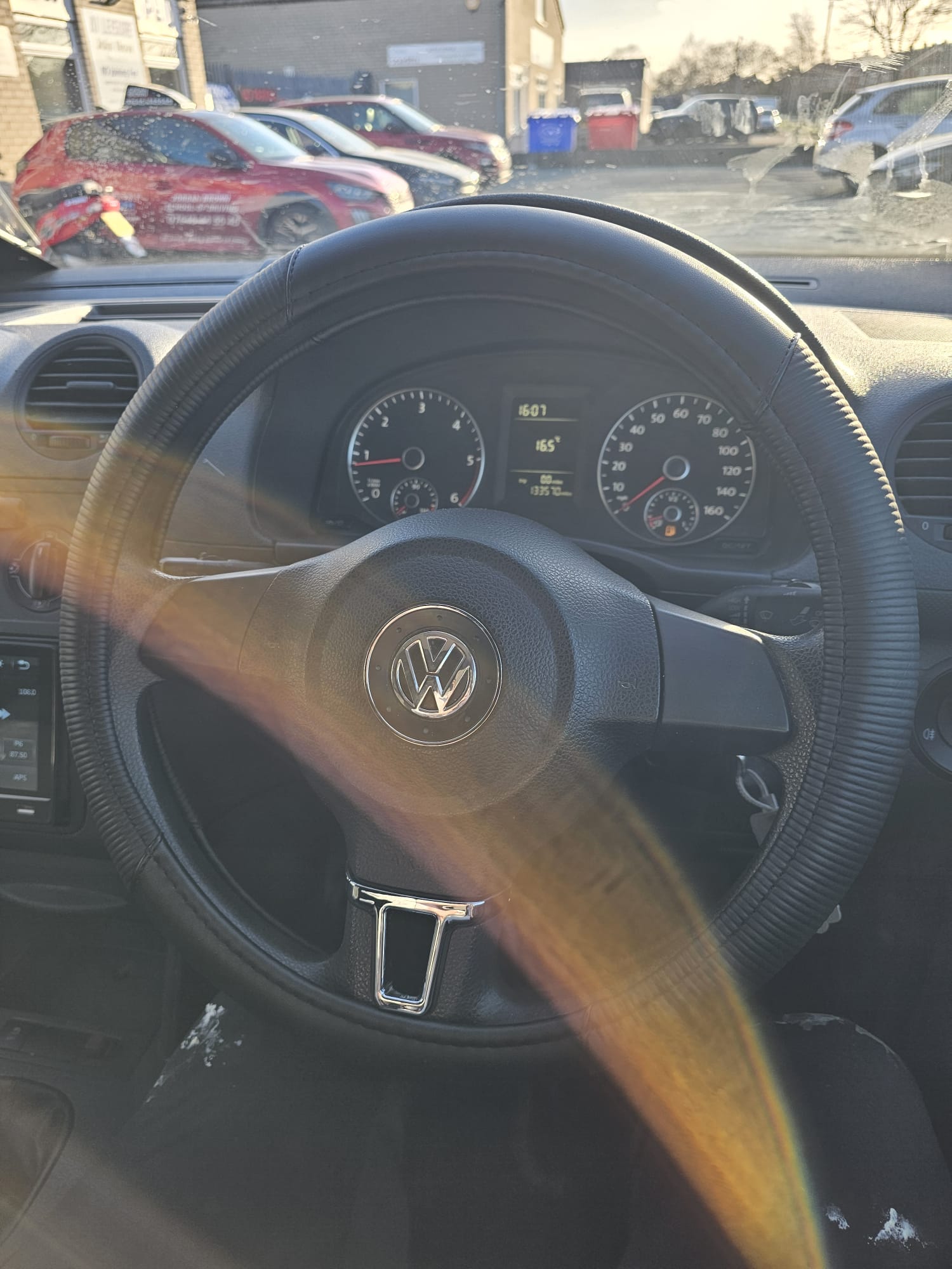 
								2012 Volkswagen Caddy full									