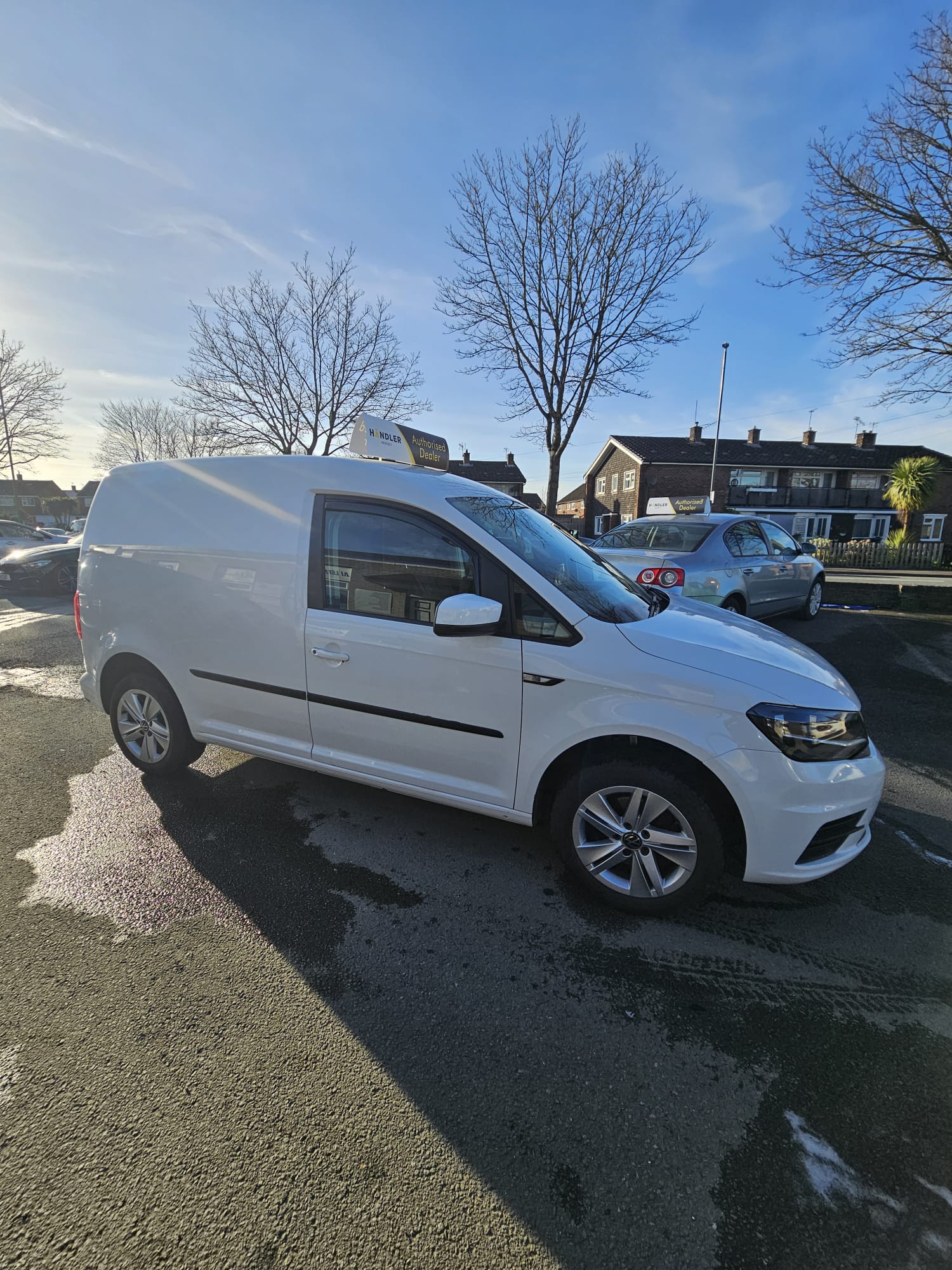 
								2019 Volkswagen Caddy full									