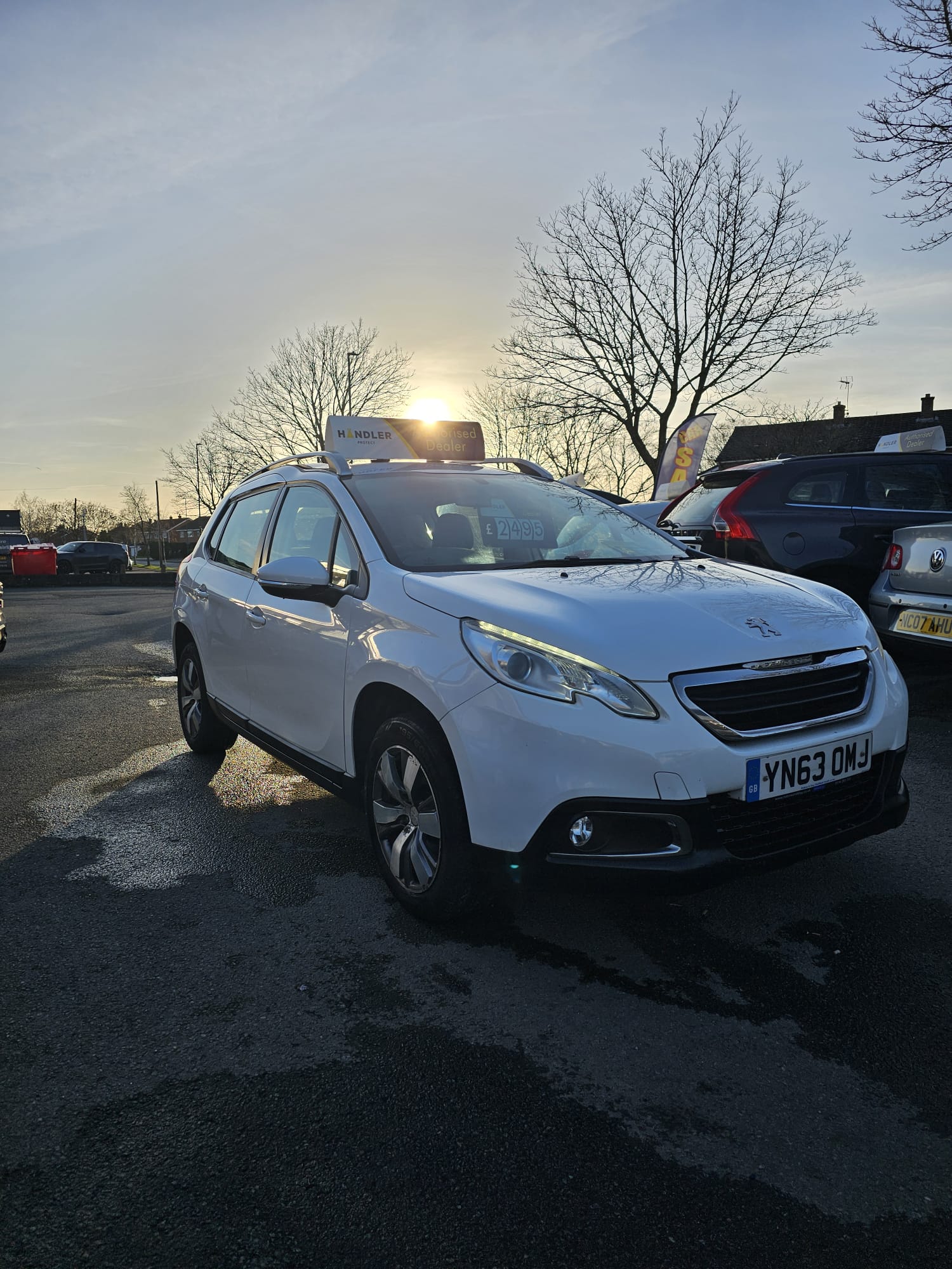 
								2013 Peugeot 2008 full									
