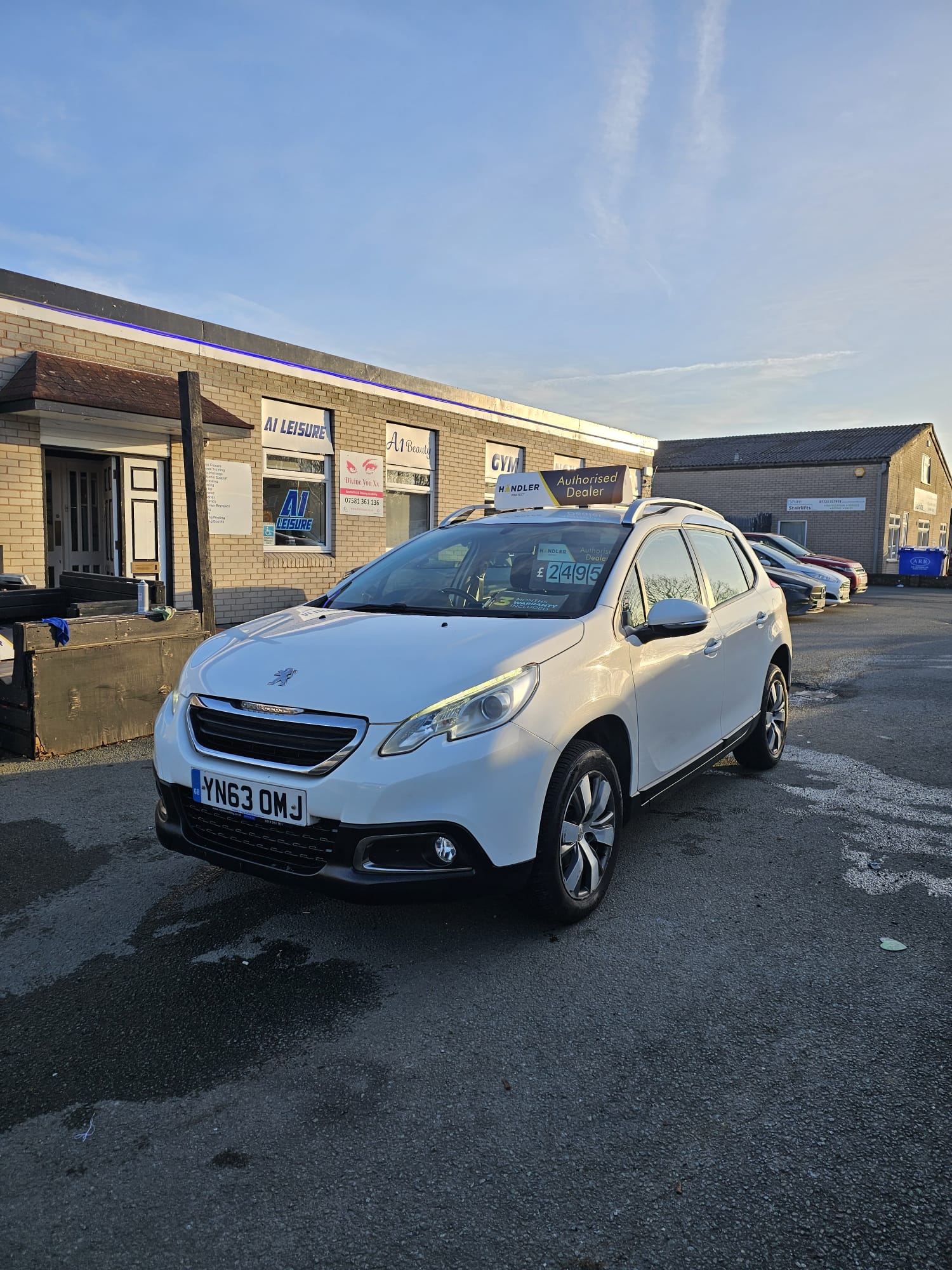 
								2013 Peugeot 2008 full									