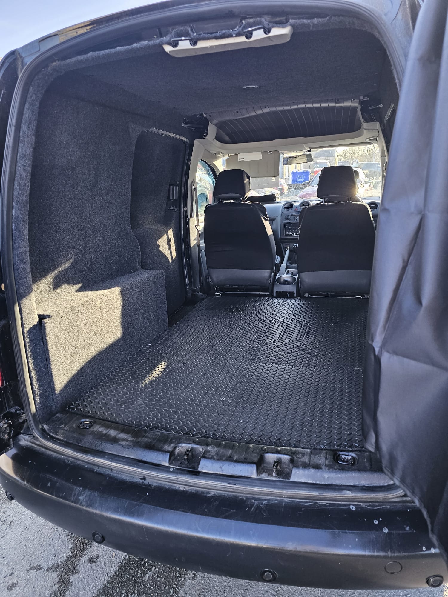 
								2012 Volkswagen Caddy full									