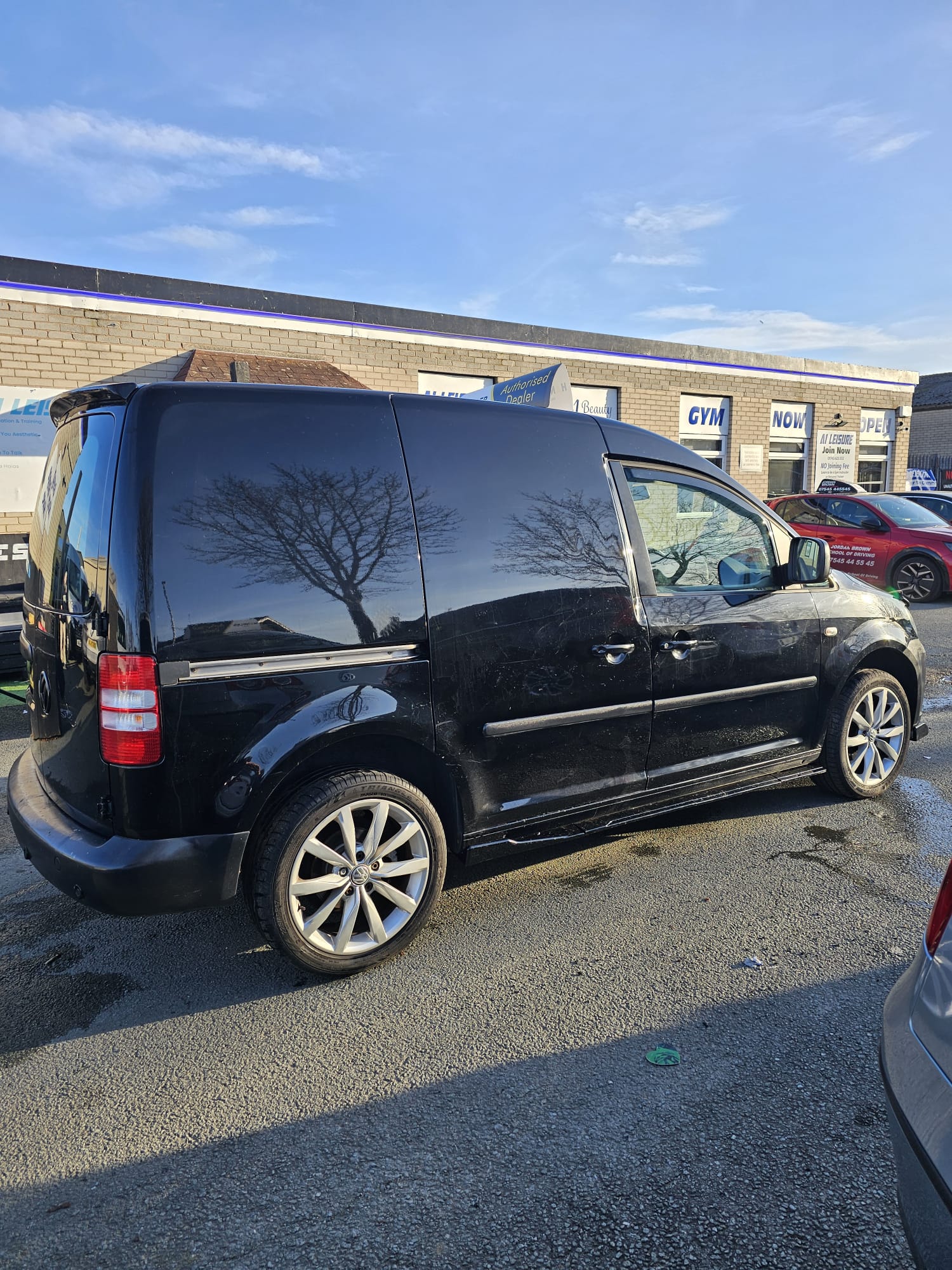 
								2012 Volkswagen Caddy full									