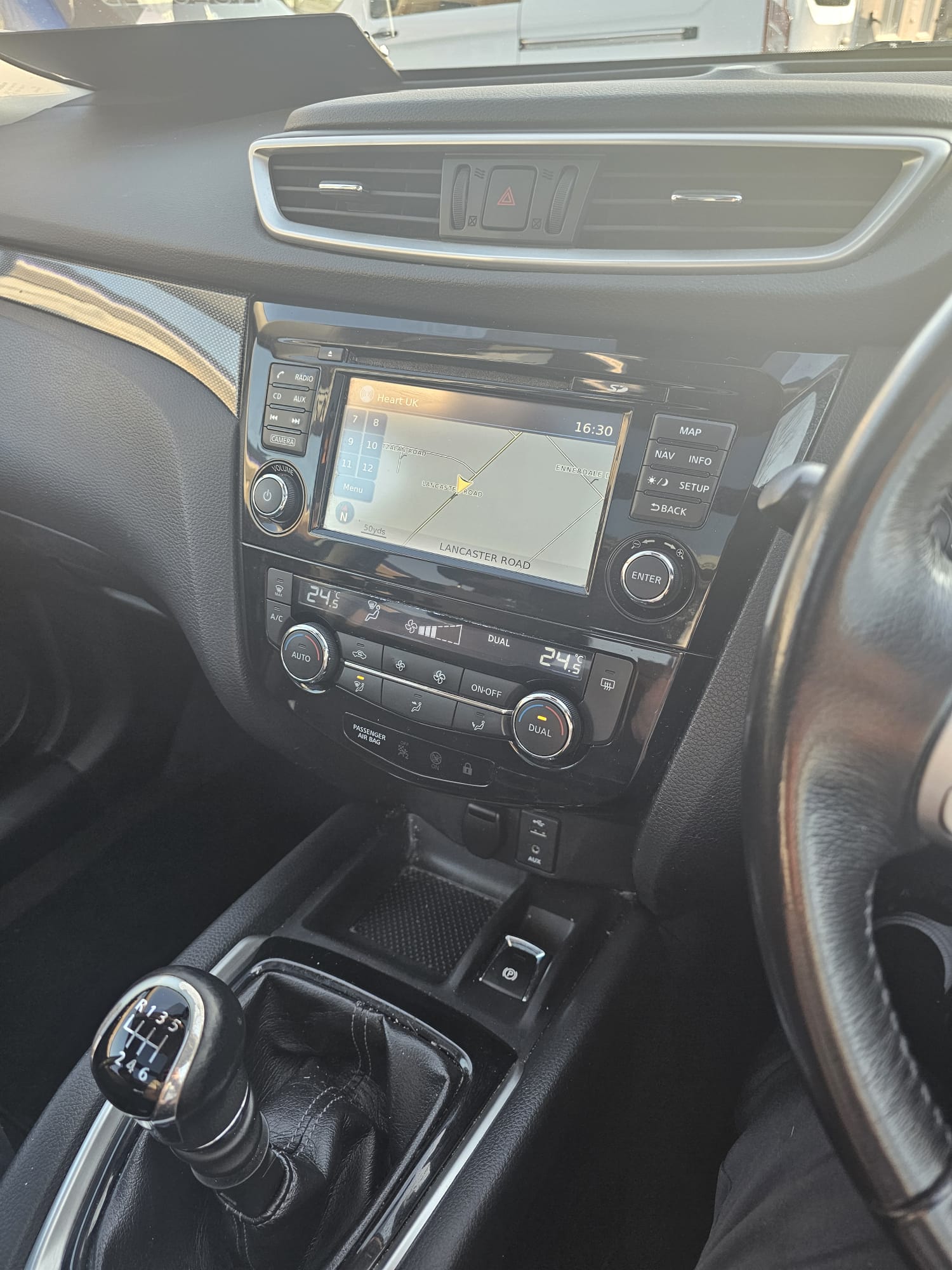 
								2015 Nissan X Trail full									